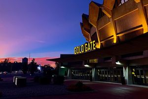 Coliseum Gold Gate